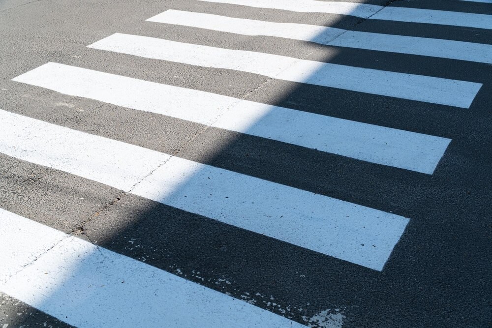 Bezpieczna droga do szkoły: Policja uczy dzieci zasad ruchu drogowego
