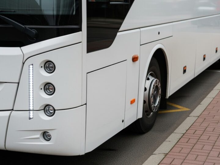 Bezpłatne autobusy na Wszystkich Świętych – jedź bez korków!