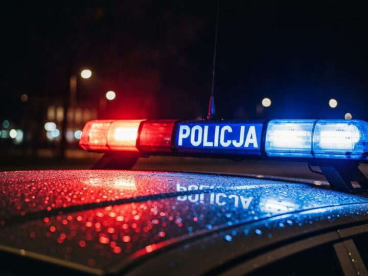 Olsztyńscy technicy kryminalistyki prezentują nowoczesne narzędzia studentom UWM