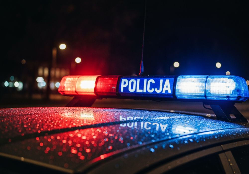 Olsztyńscy technicy kryminalistyki prezentują nowoczesne narzędzia studentom UWM