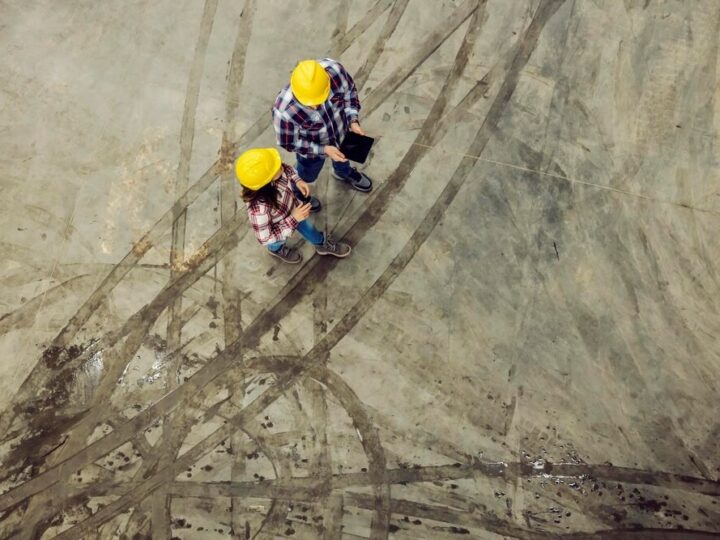 Nowy podjazd w Ełku: Ułatwienia dla osób z niepełnosprawnościami w SOS-W