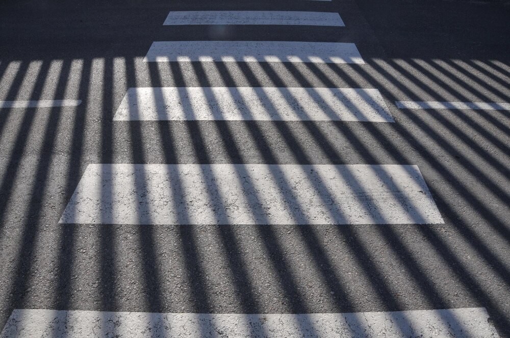 Policja odnajduje zaginioną seniorkę dzięki czujności taksówkarza