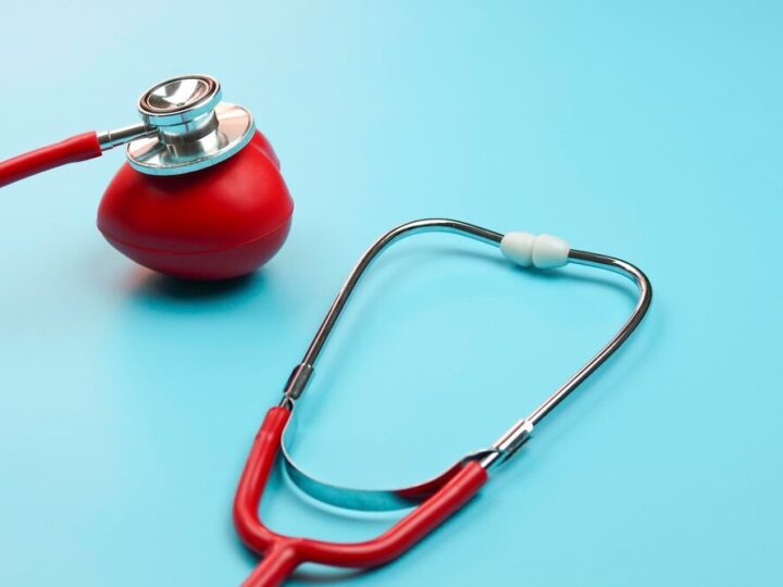 Nowoczesne łóżka dla rodziców zagościły na oddziale pediatrycznym w Ełku