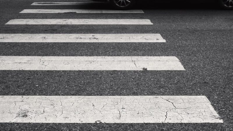 Zagubiona 94-latka nocą w Ełku: Mieszkanka uratowała jej życie