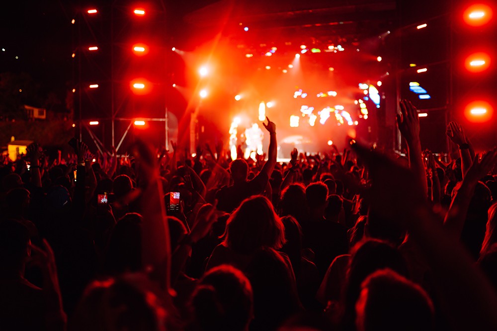 Artur Gotz reinterpretując piosenki Marka Grechuty w Ełku