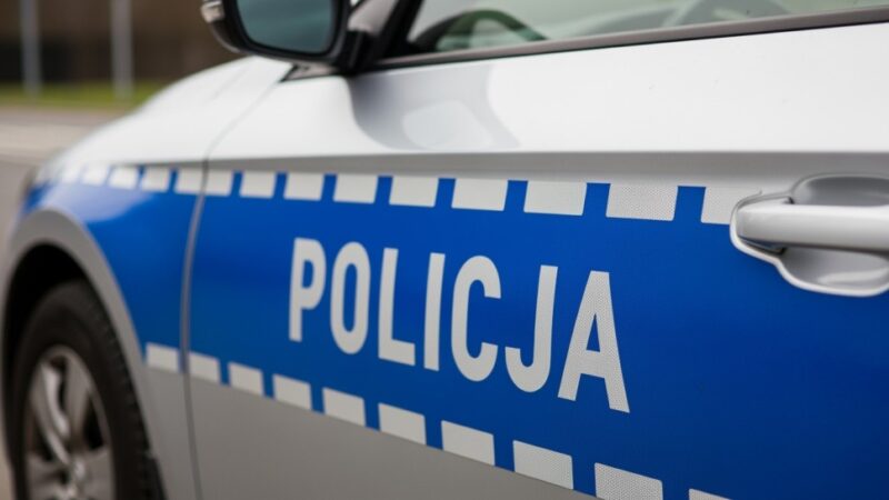 Nowi policjanci złożyli ślubowanie, a doświadczeni funkcjonariusze otrzymali awanse i wyróżnienia