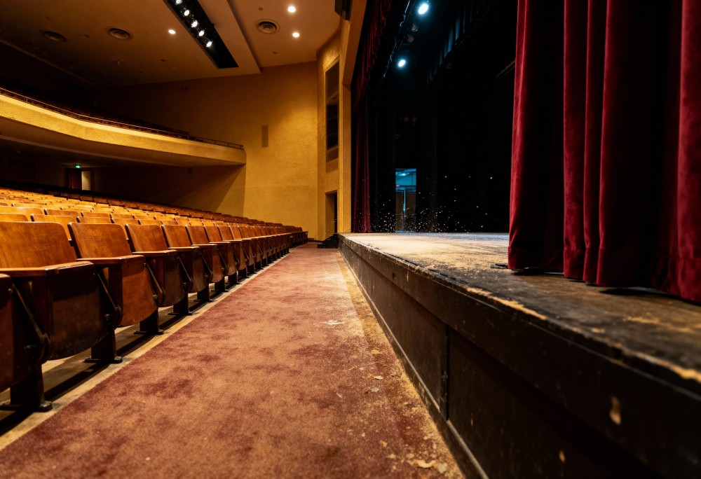 Nie przegap monodramu „Ptaki krzyczą nieustannie” w Ełku!