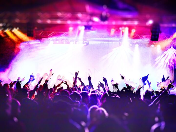 Muzyczne emocje na Dzień Kobiet w Ełku: koncert z niezapomnianymi hitami