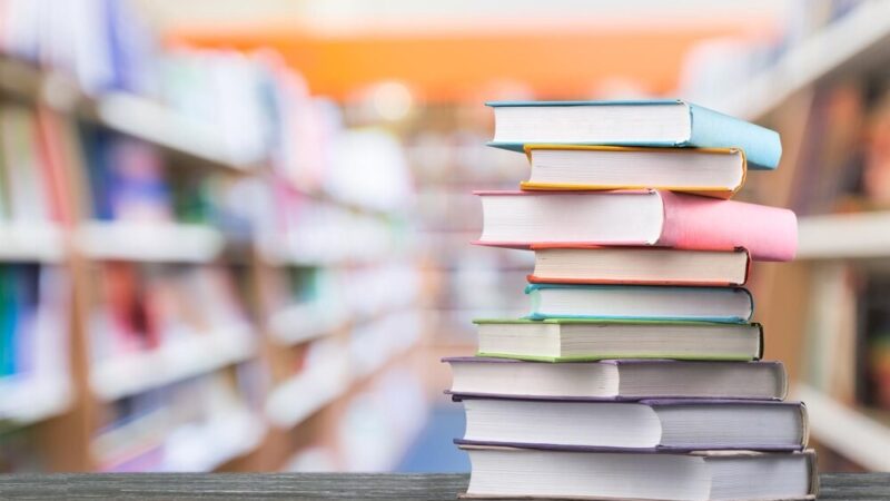 Książki w Twoim domu – skorzystaj z usługi „Książka na telefon”!