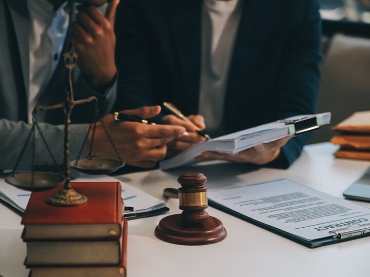 Bezpłatna pomoc prawna dla potrzebujących