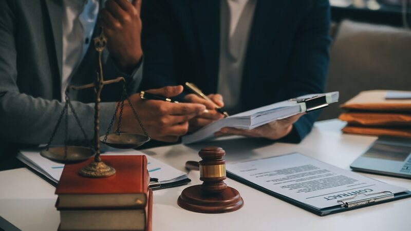 Bezpłatna pomoc prawna dla potrzebujących