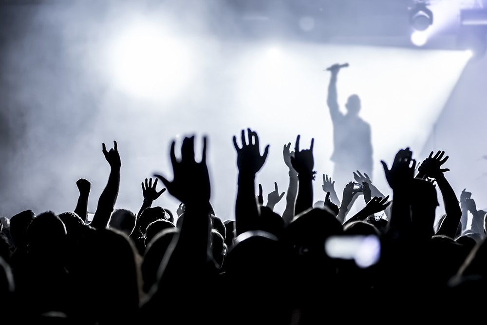 Majówka w Ełku: Muzyczne i teatralne atrakcje nad jeziorem!