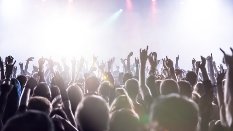 Ormiańskie tańce w Ełku: Zespół „Hrayrq” na Festiwalu Folkloru Tęcza!