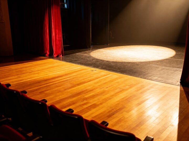 Zanurz się w świat teatru dokumentalnego!