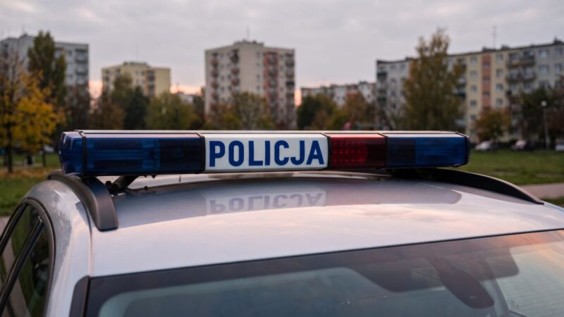 Oszustwo na telefon: Mężczyzna stracił 48 000 zł w pułapce fałszywego bankowca.